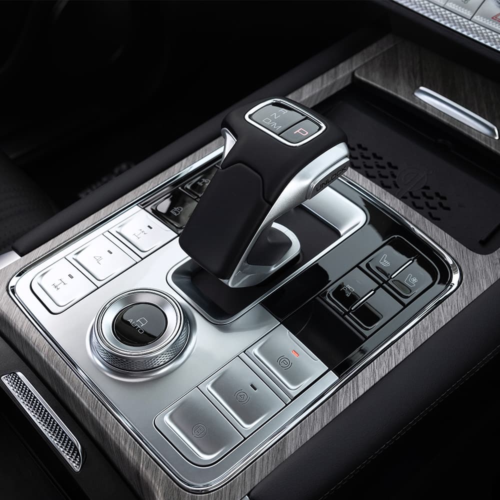 GWM TANK 500 centre console detail